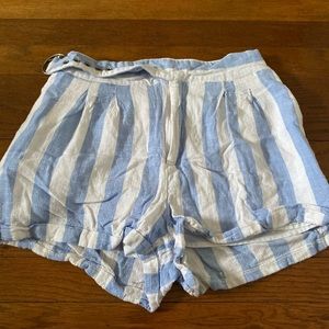 Blue & white print shorts